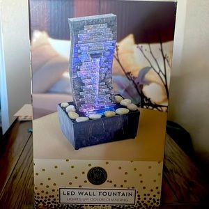 LED WALL FOUNTAIN